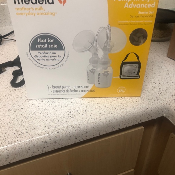 Medela Breastpump - Picture 2 of 2